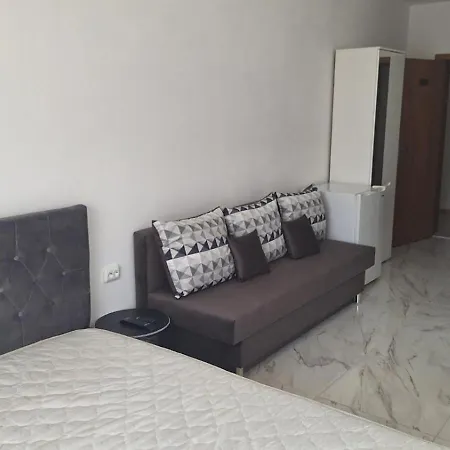 Gerber 1 2 3 Apartman *